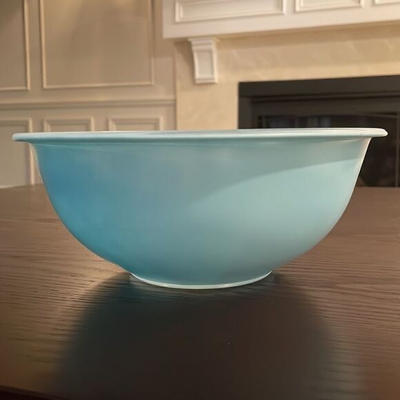 Vintage Pyrex Robin Easter Egg blue mixing bowl #325 2.5L Vintage kitchenware - Picture 3 of 5